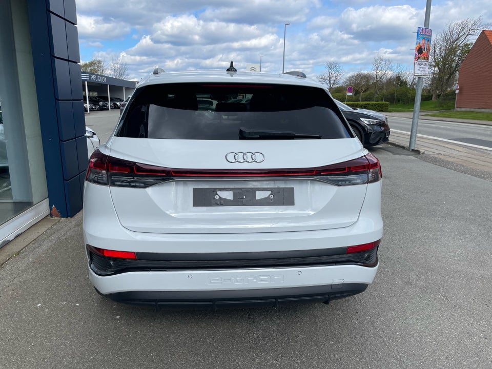 Audi Q4 e-tron 40  5d