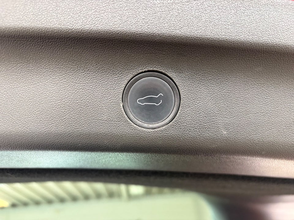 Tesla Model Y Long Range AWD 5d