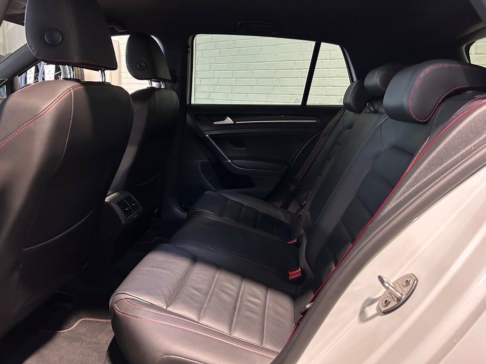 VW Golf VII 2,0 GTi Clubsport DSG 5d