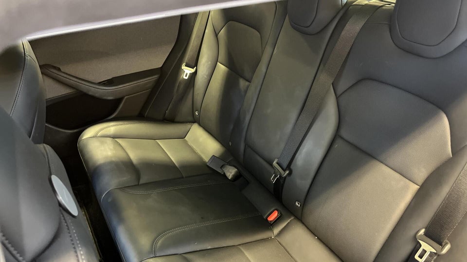Tesla Model 3 RWD 4d