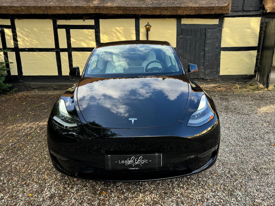 Tesla Model Y Long Range AWD 5d