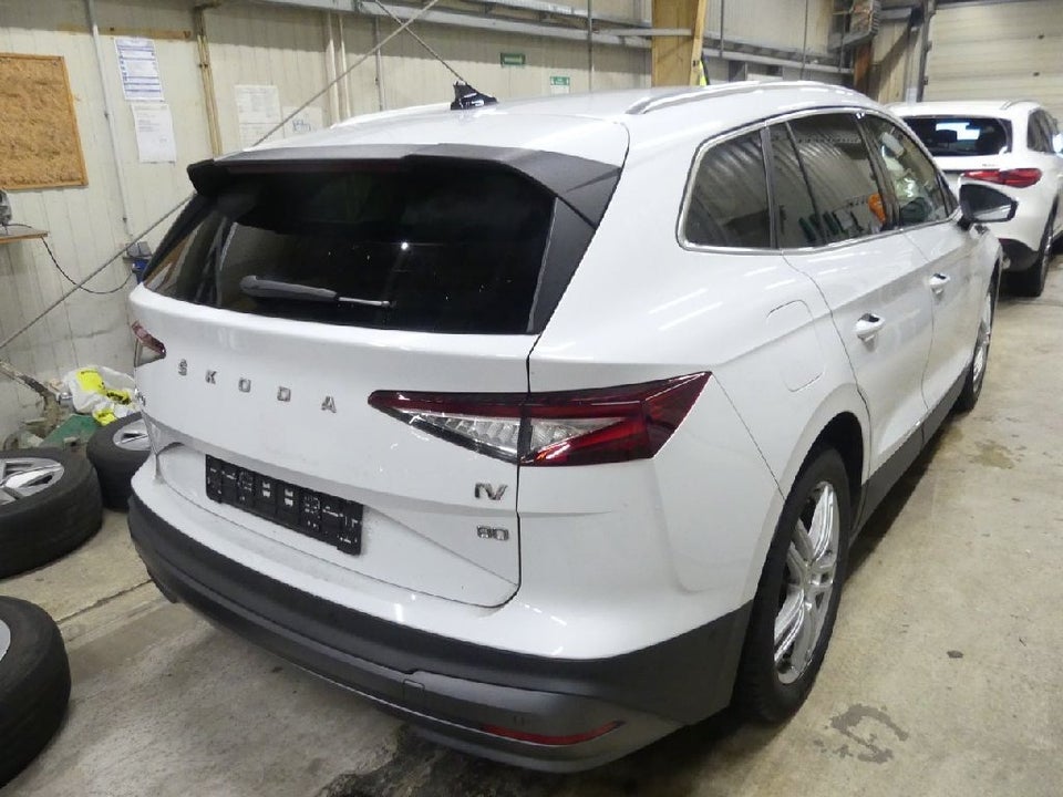 Skoda Enyaq 80 iV Plus Loft 5d