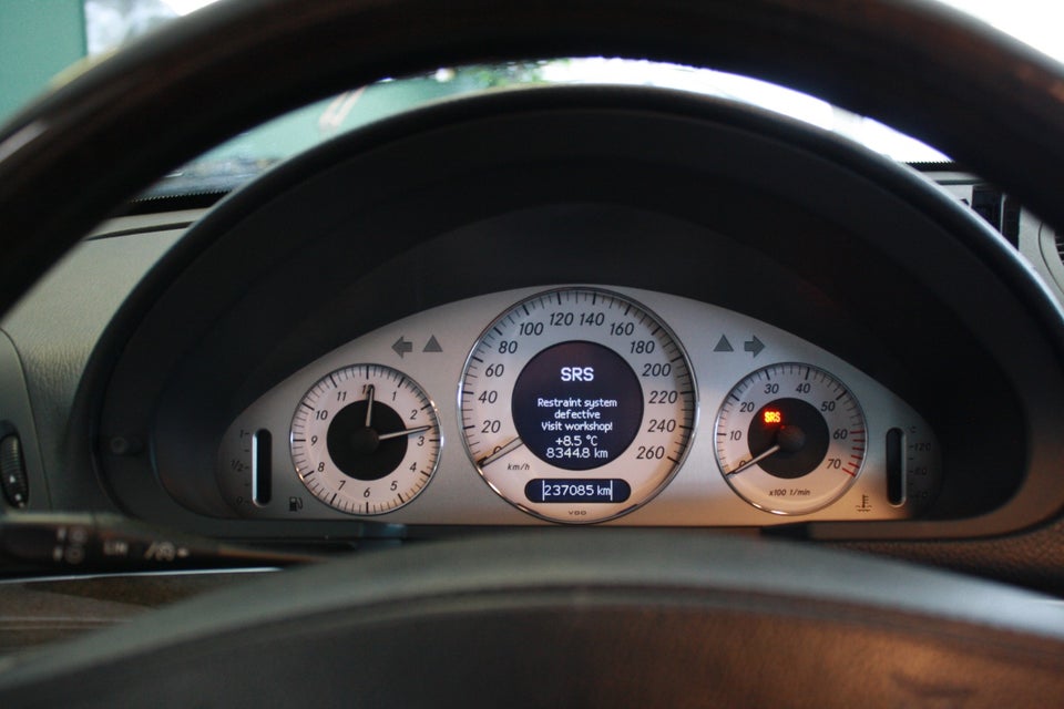 Mercedes E240 2,6 Avantgarde aut. 4d