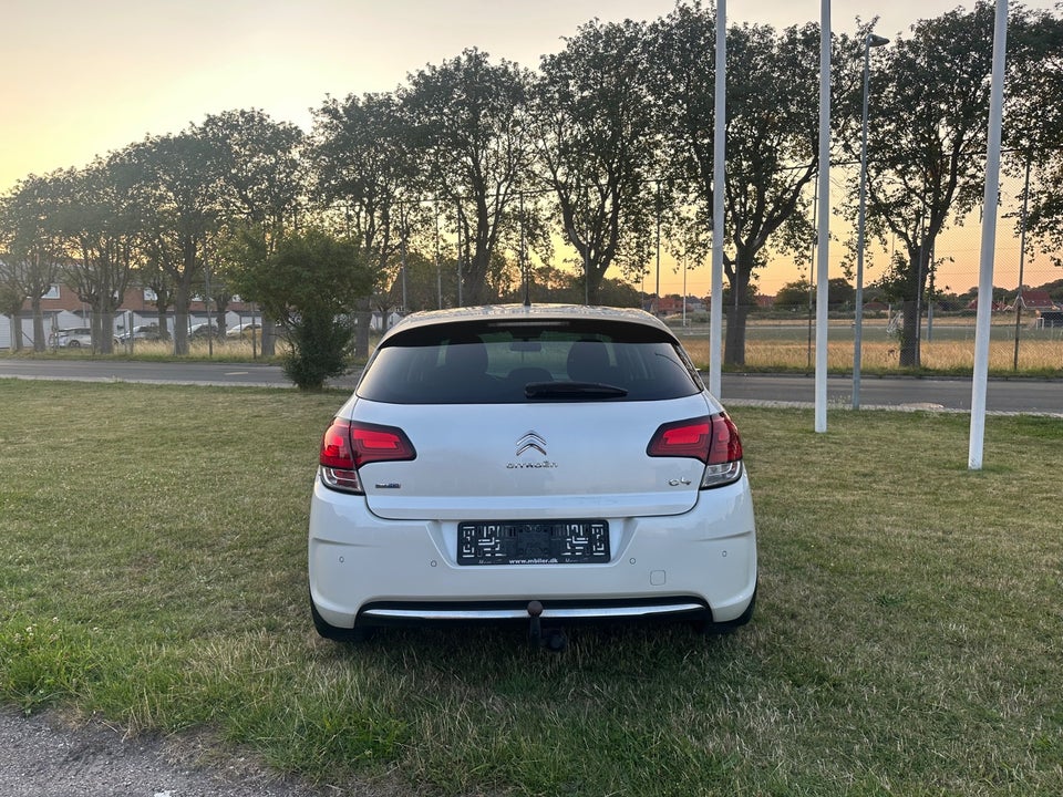 Citroën C4 1,6 BlueHDi 100 Feel 5d