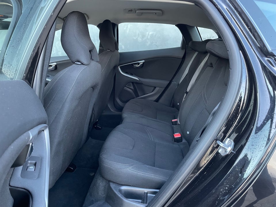 Volvo V40 CC 2,0 D3 150 Kinetic 5d