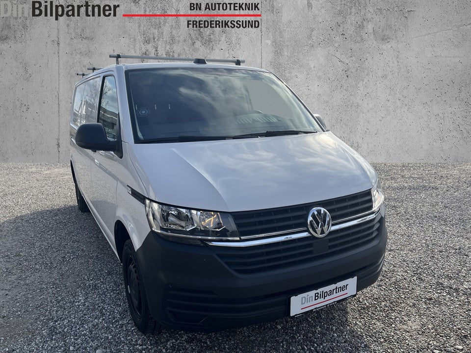 VW Transporter 2,0 TDi 150 Kassevogn lang