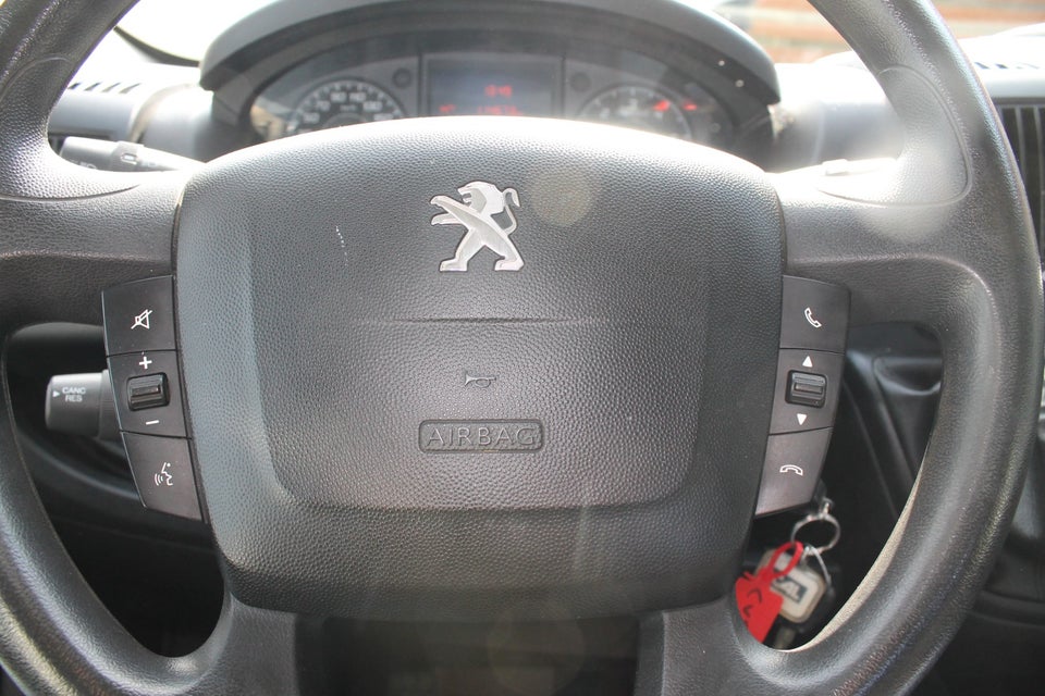 Peugeot Boxer 335 2,2 BlueHDi 165 L3 Plus 2d