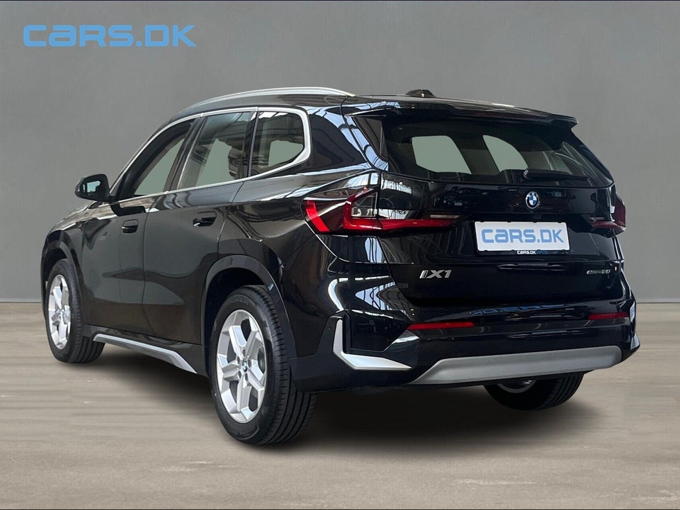 BMW iX1 eDrive20 X-Line 5d