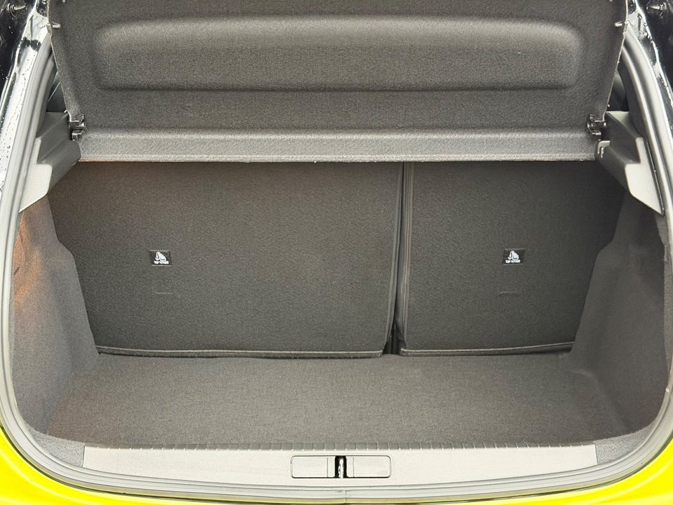 Peugeot e-208 54 GT 5d