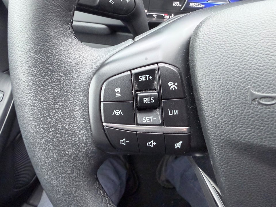 Ford Kuga 2,5 PHEV Titanium X CVT 5d