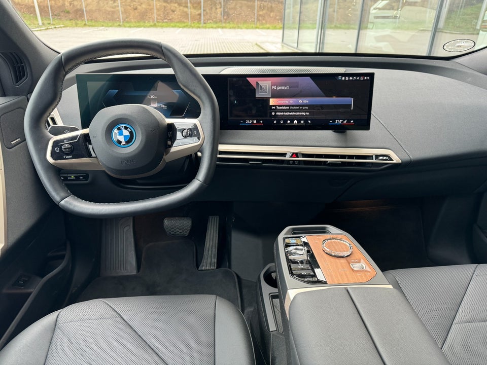 BMW iX xDrive40 Fully Charged 5d