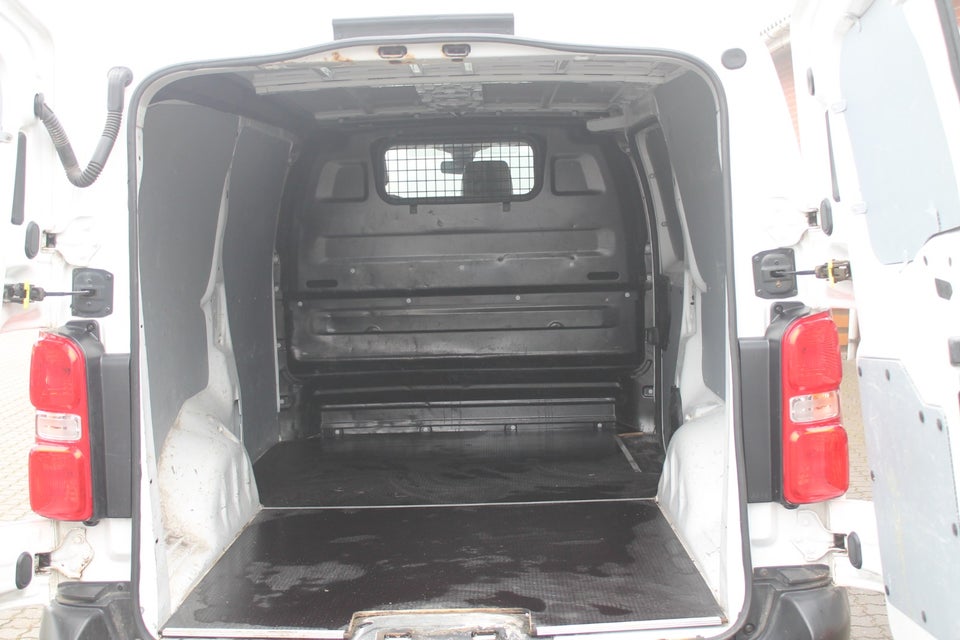 Toyota ProAce 2,0 D 120 Long Comfort Master 5d