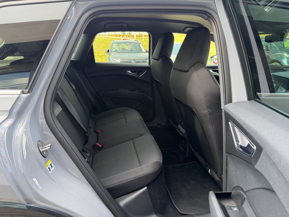Audi Q4 e-tron 40 Advanced 5d