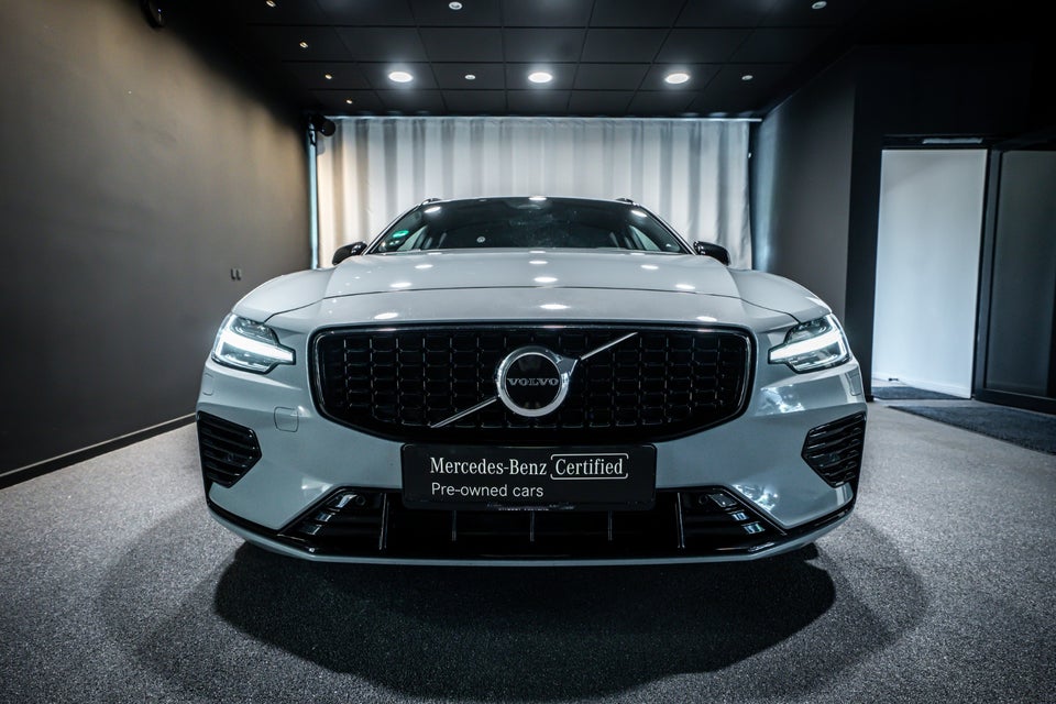 Volvo V60 2,0 T6 ReCharge Plus Dark aut. AWD 5d