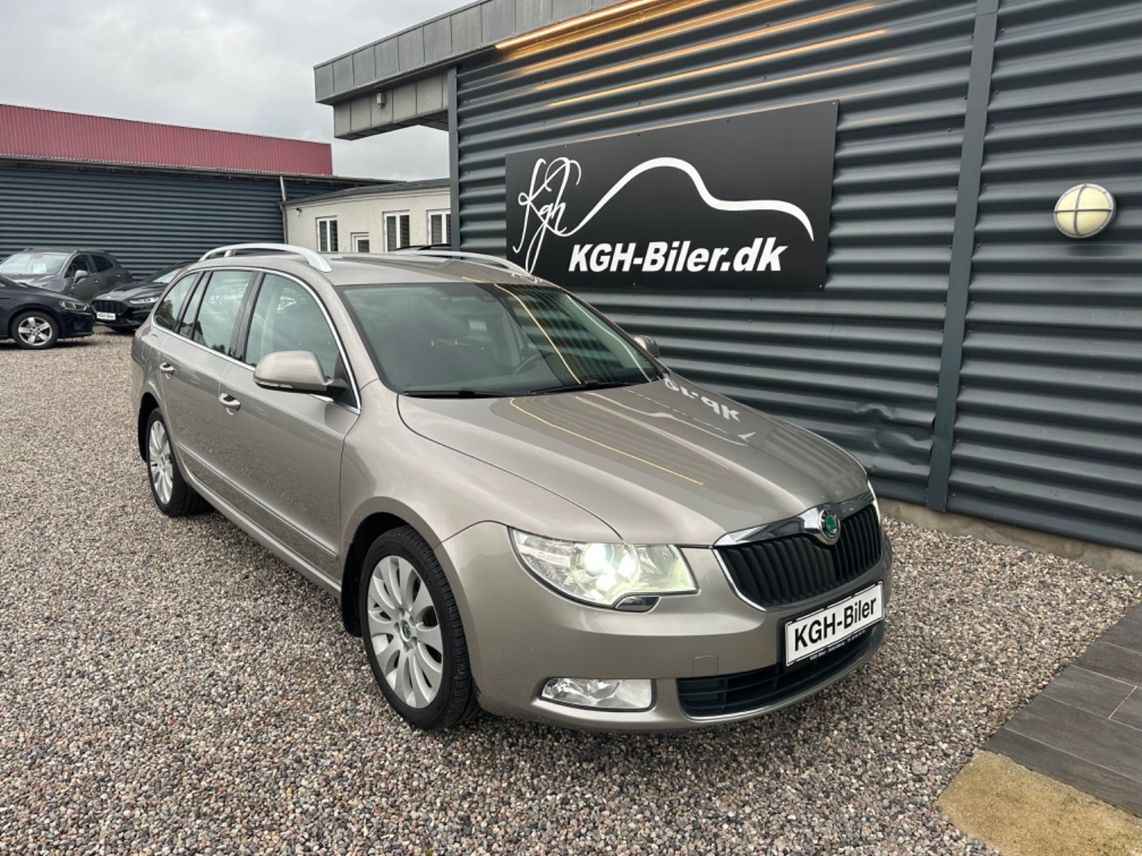 Skoda Superb 2,0 TDi 170 Elegance Combi DSG 5d