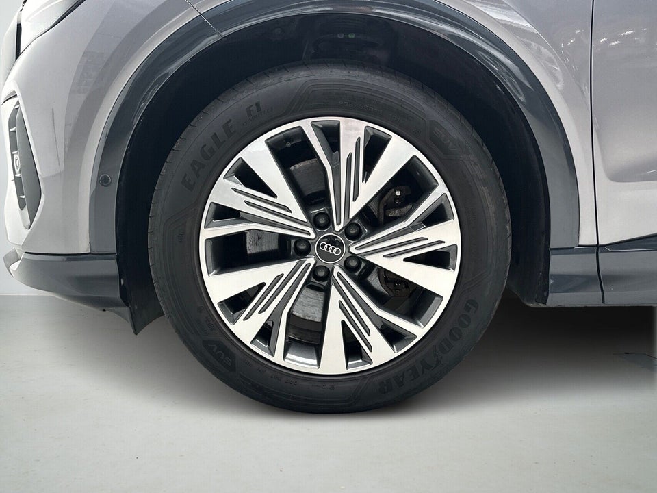 Audi Q4 e-tron 40  5d