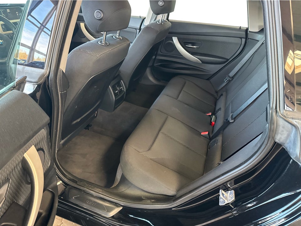 BMW 320i 2,0 Gran Turismo 5d