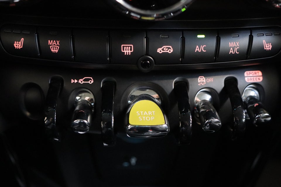 MINI Cooper SE Classic Trim 3d