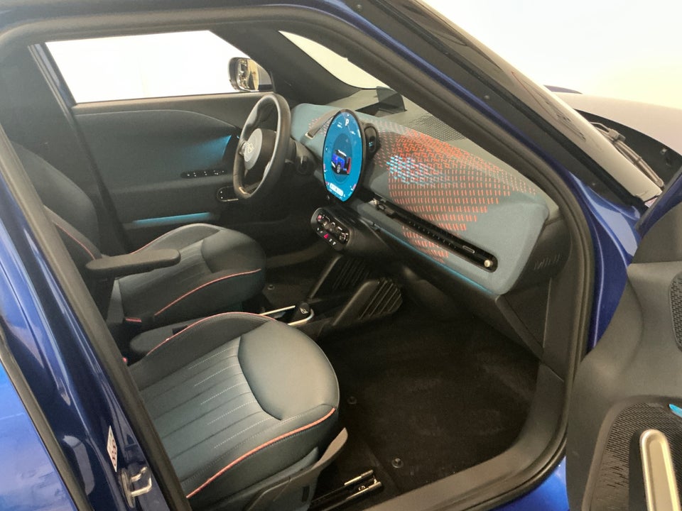 MINI Aceman E Favoured Trim M 5d