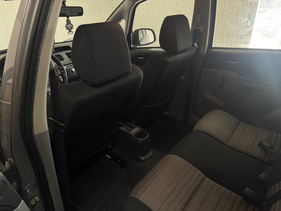 Suzuki SX4 1,6 DDiS GL 5d