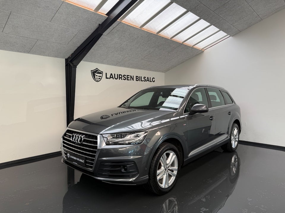 Audi Q7 3,0 TDi 272 S-line quattro Tiptr. 5d