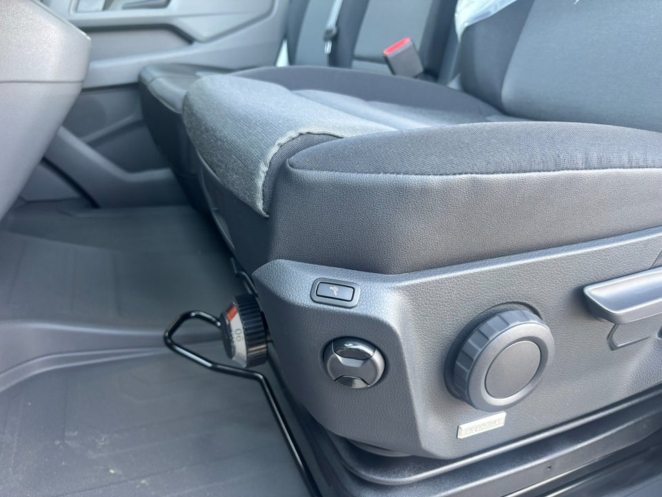 VW Crafter 35 2,0 TDi 177 Kassevogn L3H3 aut.