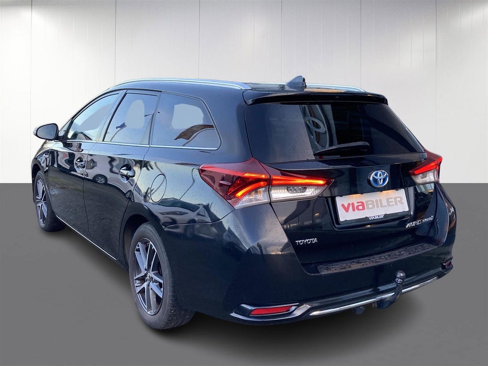 Toyota Auris 1,8 Hybrid Prestige Touring Sports CVT 5d