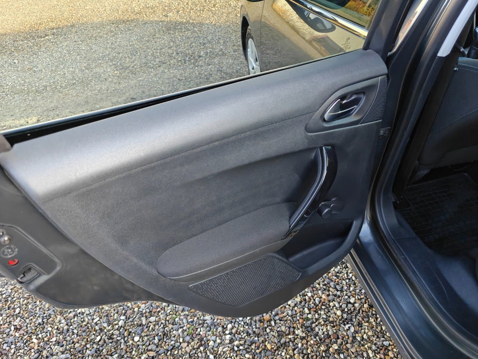 Peugeot 208 1,2 VTi Allure 5d