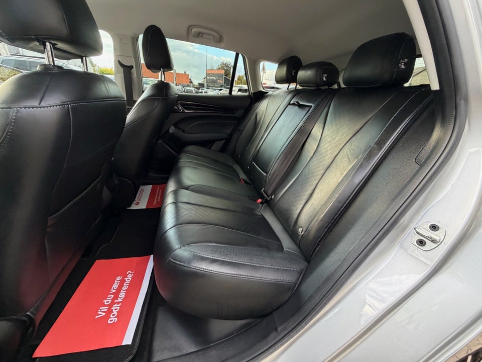 MG MG5 50 Luxury 5d