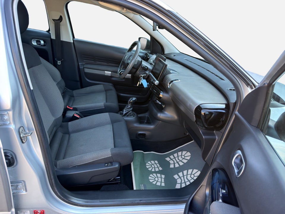 Citroën C4 Cactus 1,2 PureTech 110 Shine 5d