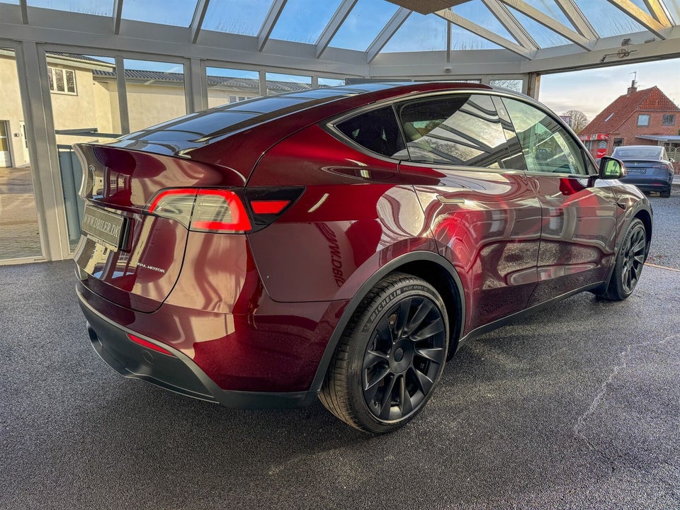 Tesla Model Y Long Range AWD 5d