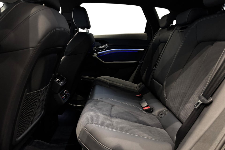 Audi Q8 e-tron 55 S-line quattro 5d