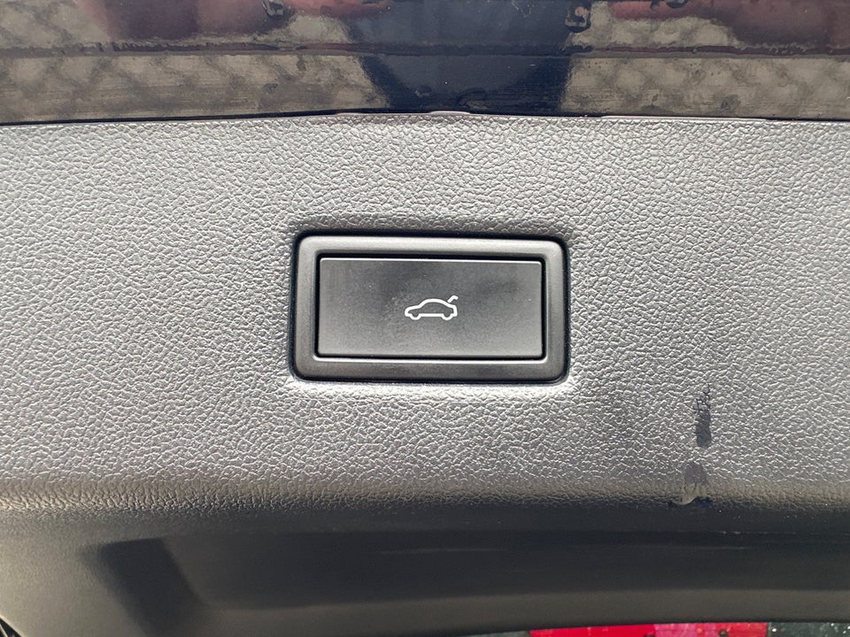 Ford Explorer 77 Premium Extended Range 5d