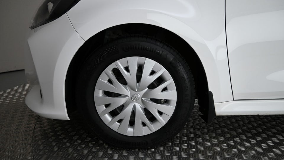 Toyota Yaris 1,5 Hybrid H3 e-CVT 5d