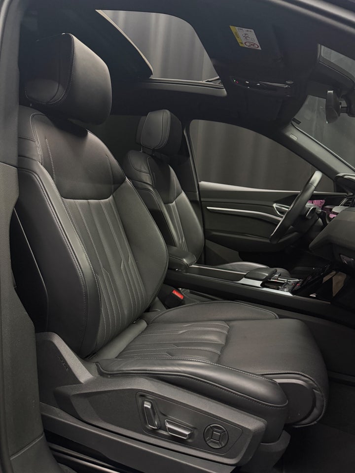 Audi e-tron 55 S-line quattro 5d