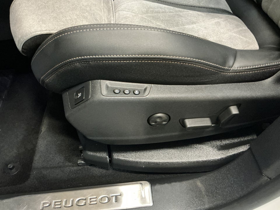 Peugeot 3008 1,6 Hybrid GT Line EAT8 5d