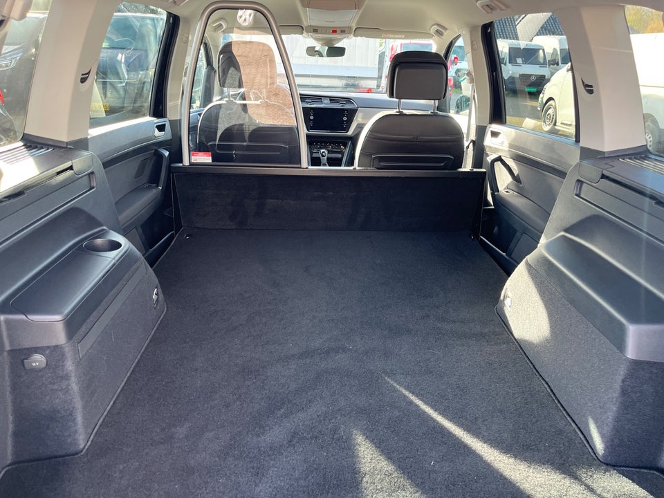 VW Touran 2,0 TDi 122 Comfortline Van 5d