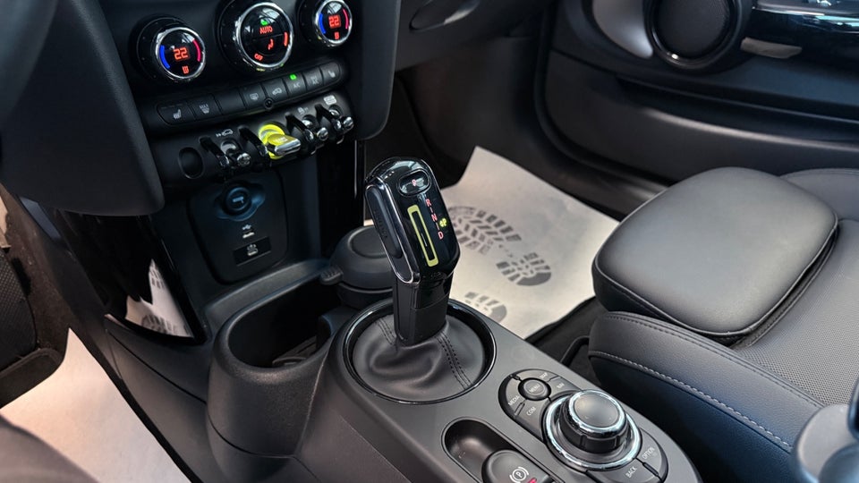 MINI Cooper SE Edition Premium 3d