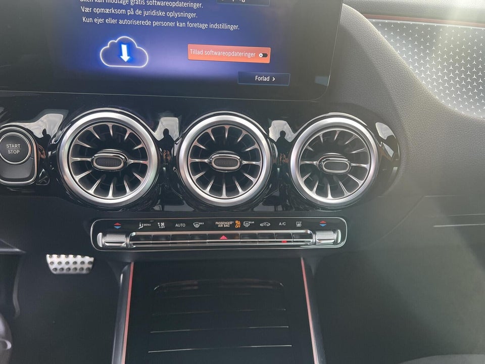 Mercedes EQA300 AMG Line 4Matic 5d