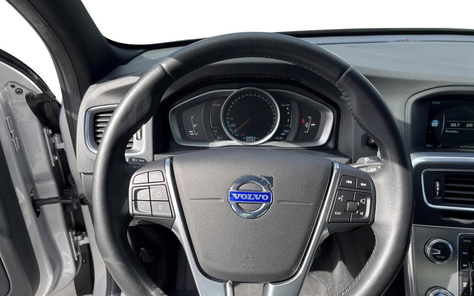 Volvo S60 1,6 T3 150 Momentum 4d