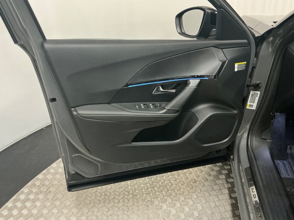 Peugeot e-2008 54 GT 5d