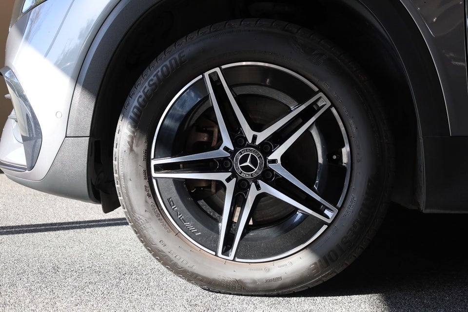Mercedes EQB250 AMG Line 5d