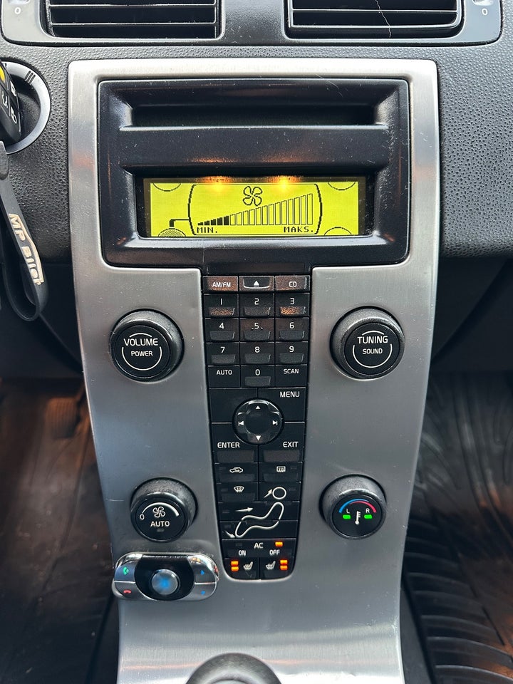 Volvo V50 1,8 Momentum 5d