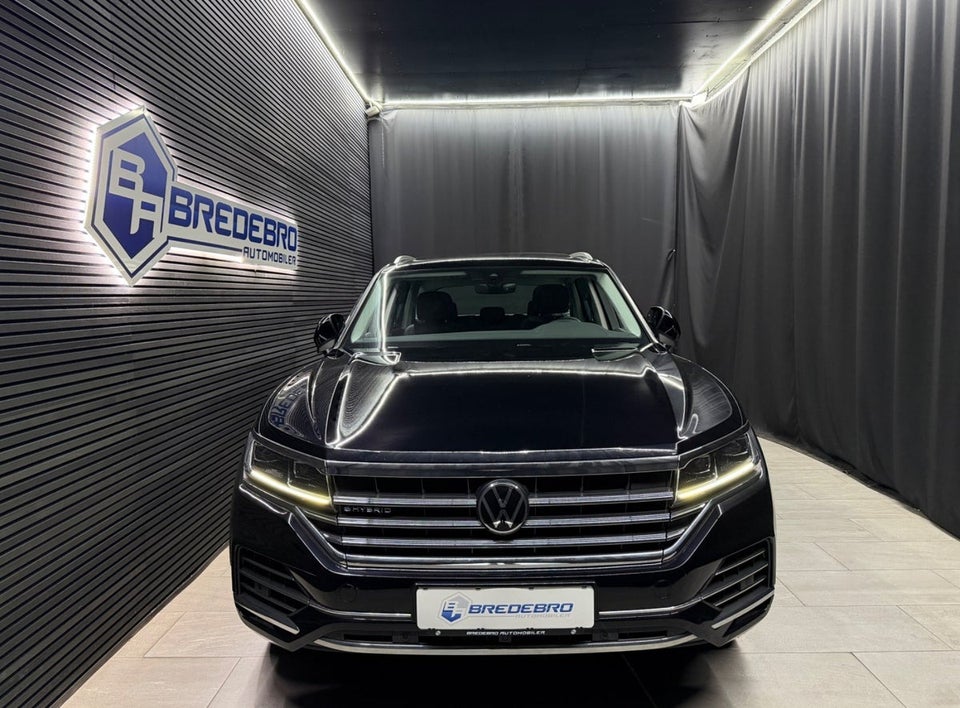 VW Touareg 3,0 eHybrid Elegance Tiptr. 4Motion 5d