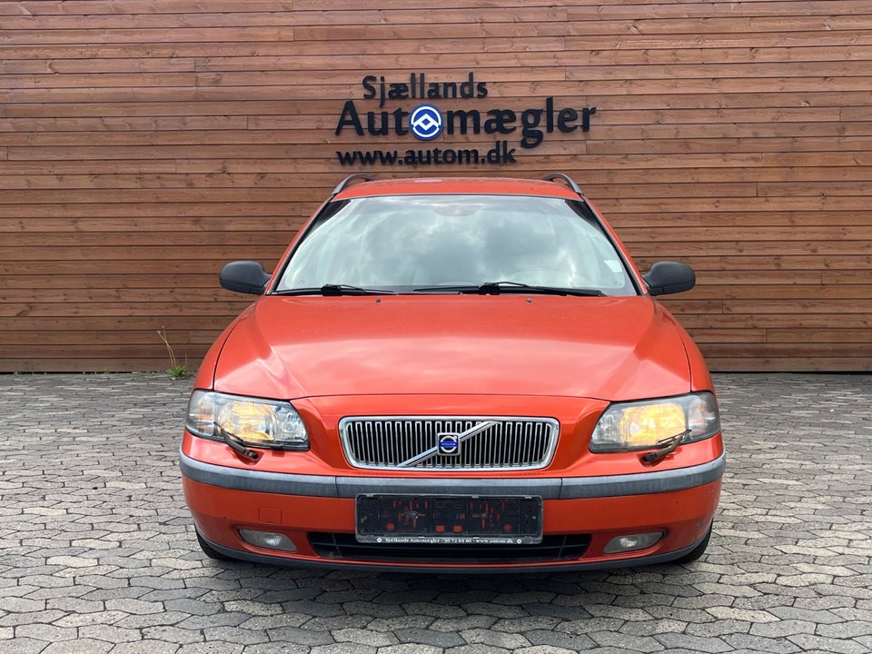 Volvo V70 2,4  5d