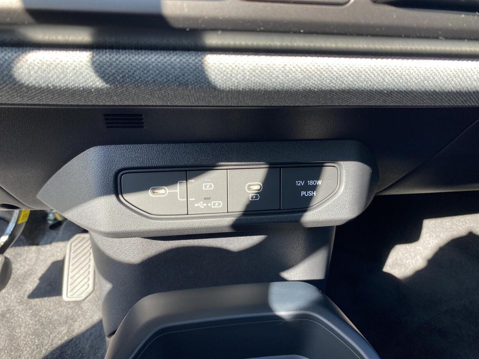 Kia EV4 81 Long Range Business Plus Fastback 4d