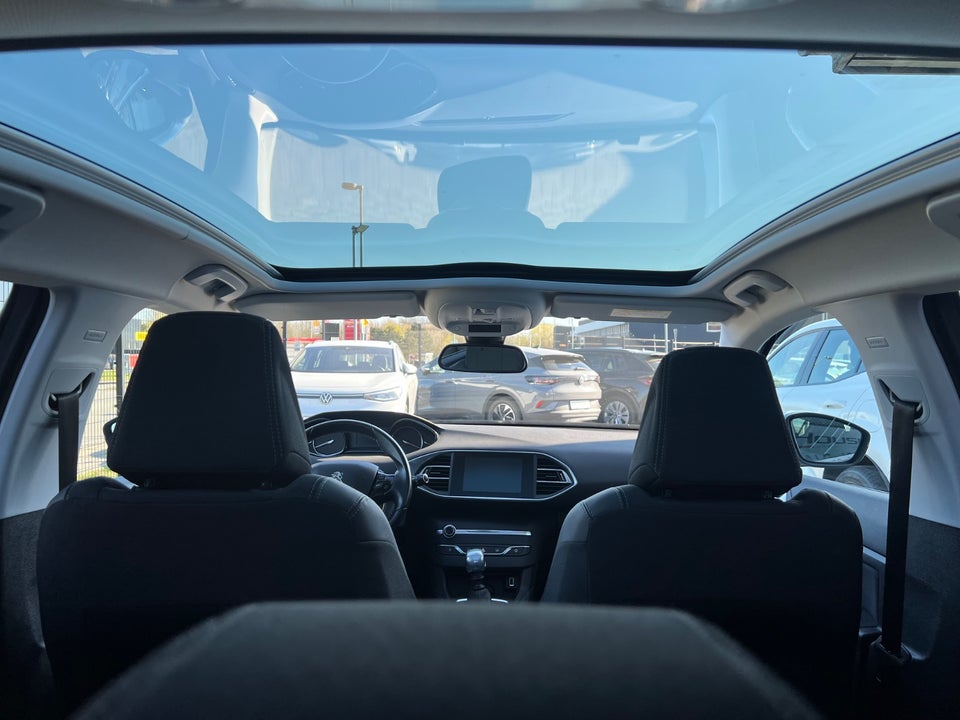 Peugeot 308 1,2 e-THP 130 Active 5d