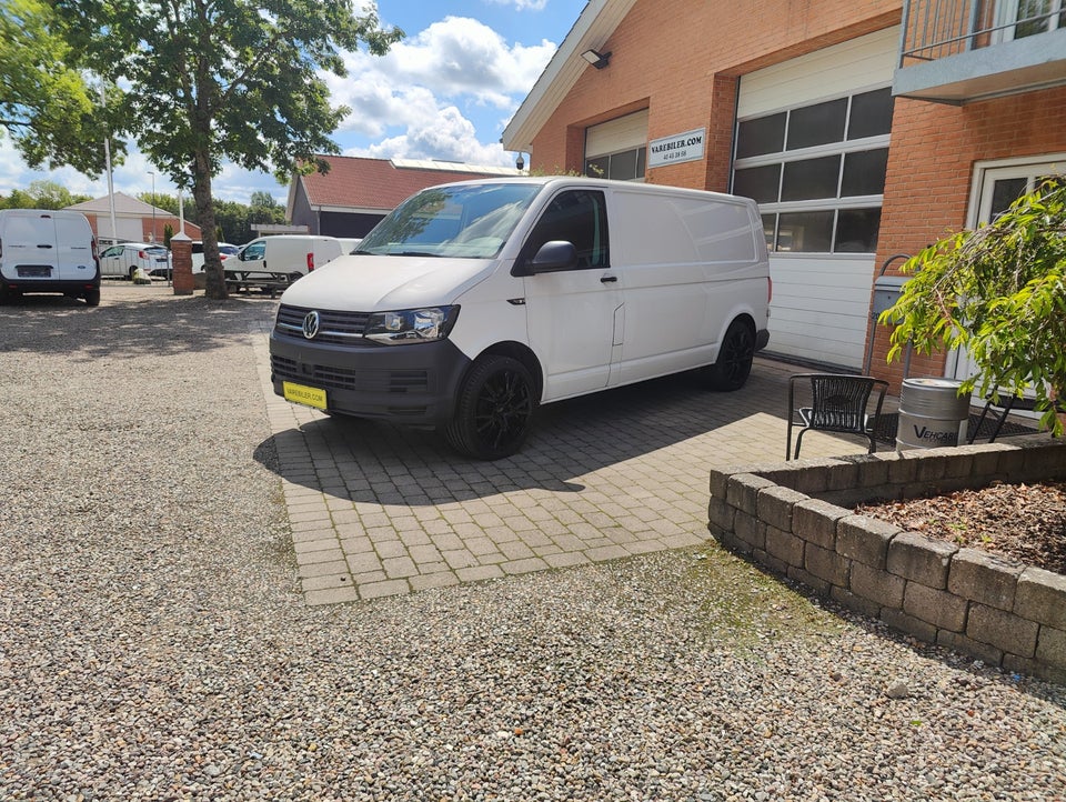 VW Transporter 2,0 TDi 150 Kassevogn DSG lang