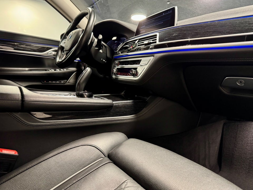 BMW 745e 3,0 Connected aut. 4d