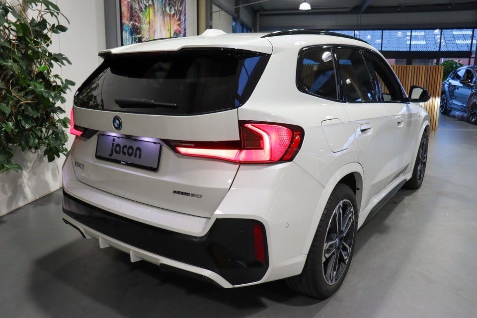 BMW iX1 eDrive20 M-Sport 5d